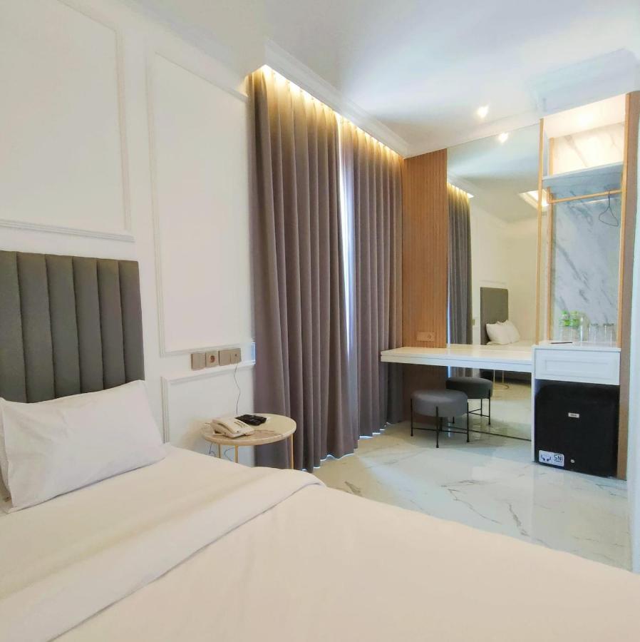 Kala Hotel Semarang Jomblang エクステリア 写真