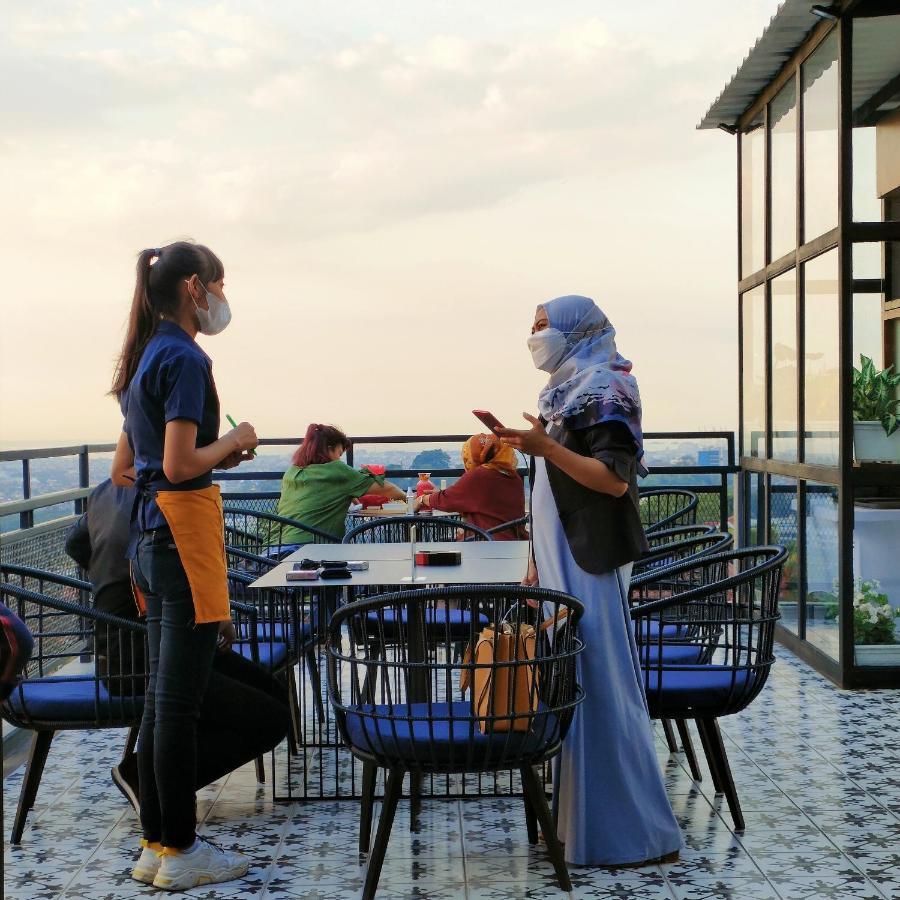 Kala Hotel Semarang Jomblang エクステリア 写真
